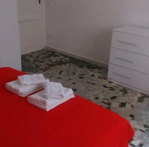 アパート A Due Passi Da Cisanello ピサ